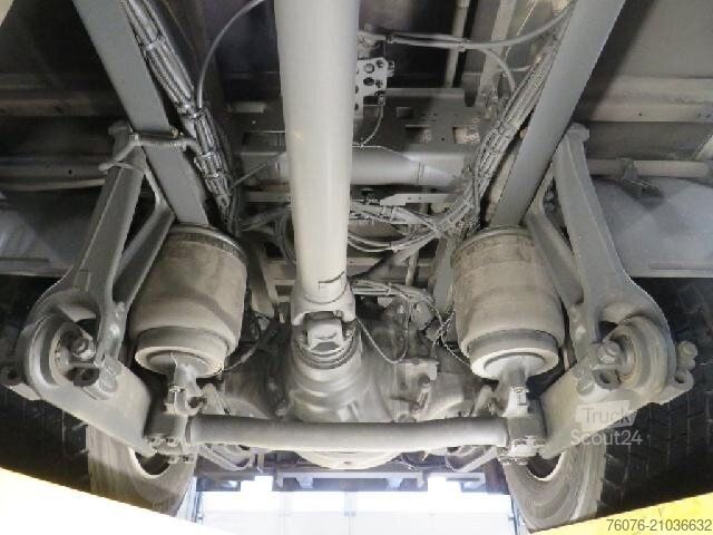 Camion caisson MERCEDES-BENZ 1824 L Koffer 7.2 Seitentür  LBW 2t Kamera