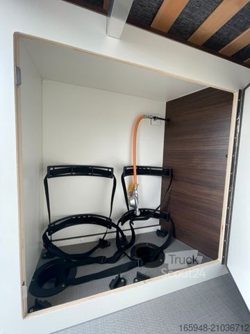 Autocaravana PÖSSL Summit Prime 640 | Automatik | Rühl Leder |