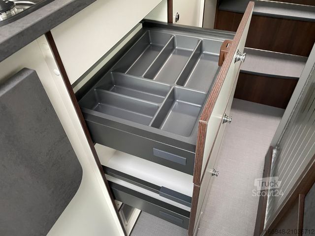 Autocaravana PÖSSL Summit Prime 640 | Automatik | Rühl Leder |