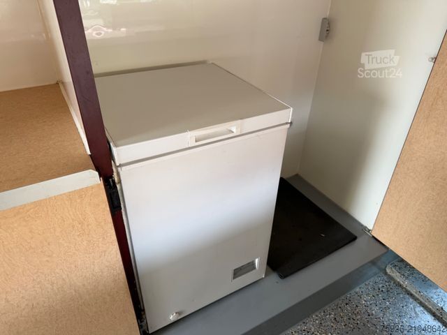 Aangepaste bestelwagen MERCEDES-BENZ Sprinter 516 CDI *FoodTruck* Verkaufswagen*