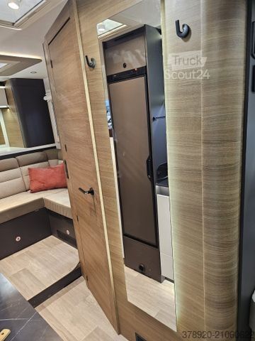 Half-integraal camper BENIMAR Mileo M282 NEUHEIT / RUNDSITZGRUPPE HECK