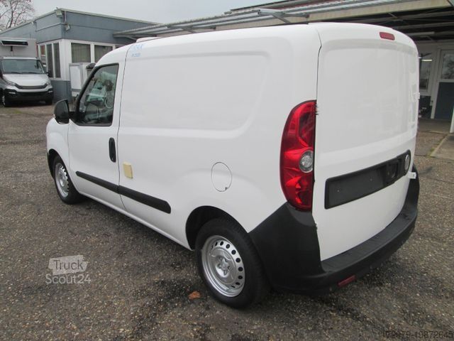 Koelwagen met geïsoleerde laadbak FIAT Doblo 1.3 *Kühlwagen*Euro5*
