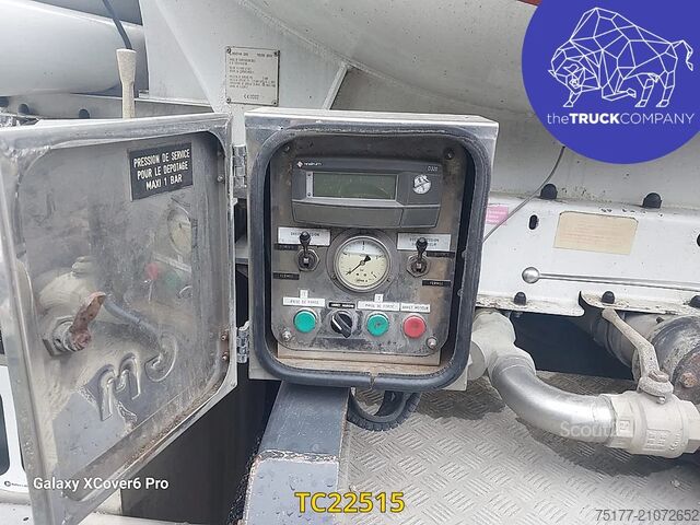 Tanker truck Renault Premium 430 dxi