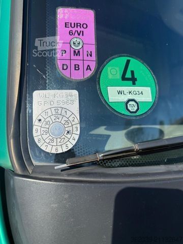 Standard tractor unit DAF XF 460 ADR GEFAHRENGUT 1 A ZUSTAND