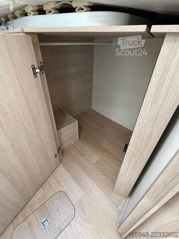 Pusiau integruotas kemperis RAPIDO F 666 | *Face2Face, Automatik, Einzelbetten*