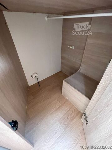 Pusiau integruotas kemperis RAPIDO F 666 | *Face2Face, Automatik, Einzelbetten*