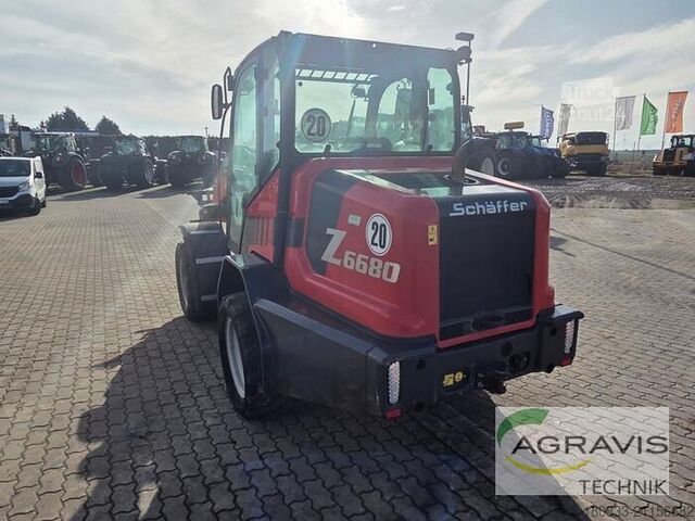 Hoflader Schäffer 6680 Z