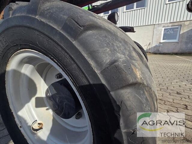 Hoflader Schäffer 6680 Z