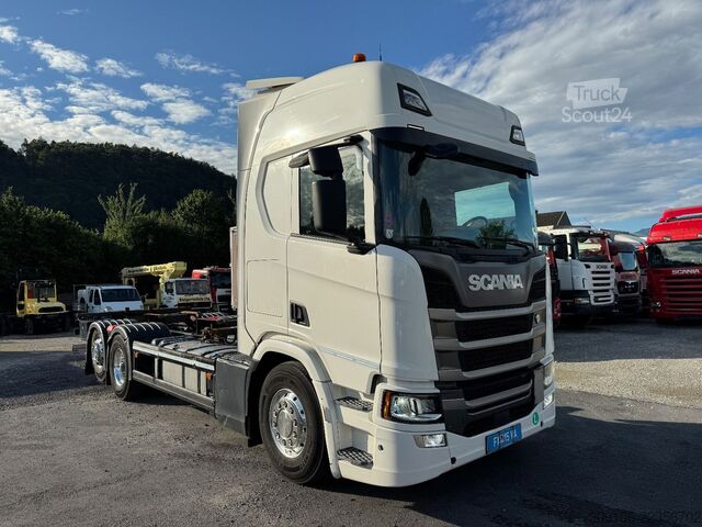 Nákladné vozidlo s výmennou nadstavbou SCANIA R 450 Retarder Voll Luft Lift Achse