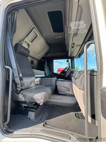 Nákladné vozidlo s výmennou nadstavbou SCANIA R 450 Retarder Voll Luft Lift Achse