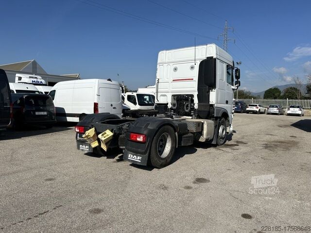 Tractor unit DAF XF 530 FT