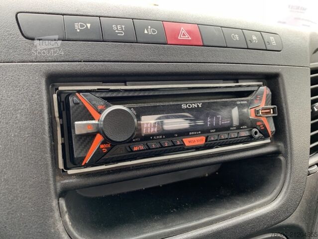 Kasa kamyoneti Iveco Daily Multitel 160 ALU DS - 16m