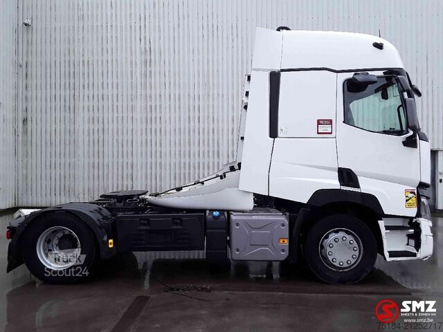 Standaard trekker Renault T 460