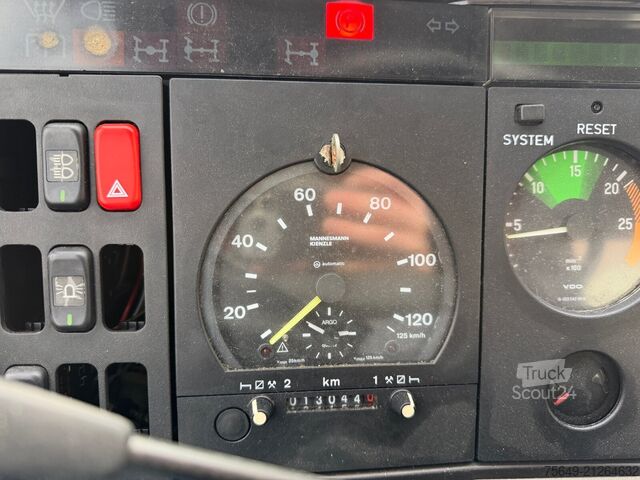 Special purpose truck Mercedes-Benz SK 2024 AK 4x4 SK 2024 AK 4x4, Enteisungsfahrzeug, 3x 2000l Tank