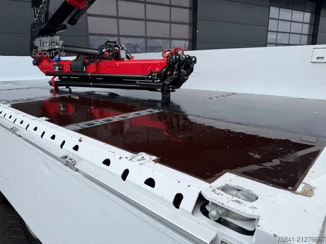 Vrachtwagen met kraan Mercedes-Benz AROCS 4142 8x4 HMF 4020 K6 + JIB FJ 600-K4