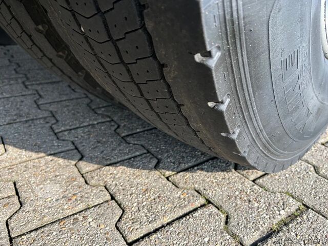 Standard-SZM DAF XG 530 | RETARDER | PARK-COOLER | SKIRTS | PREM...