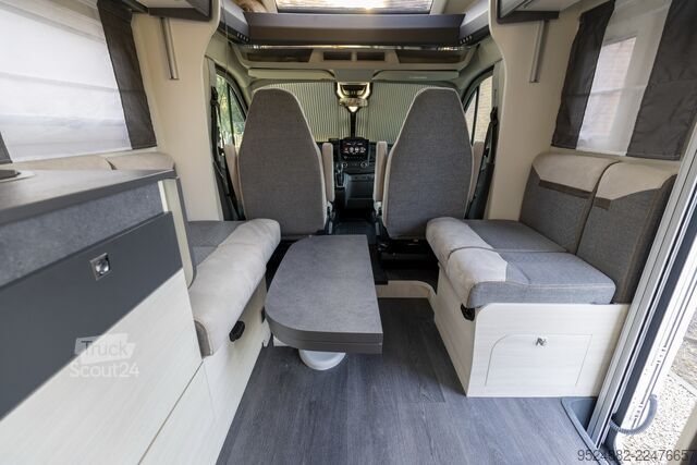 Pusiau integruotas kemperis Ford Challenger 328 Graphite Edition Premium