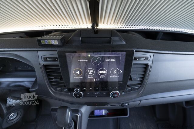 Pusiau integruotas kemperis Ford Challenger 328 Graphite Edition Premium