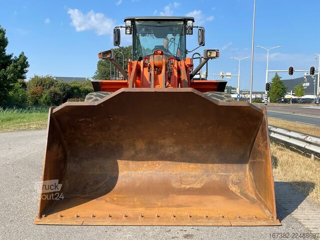Utovarivač Hitachi ZW310-6