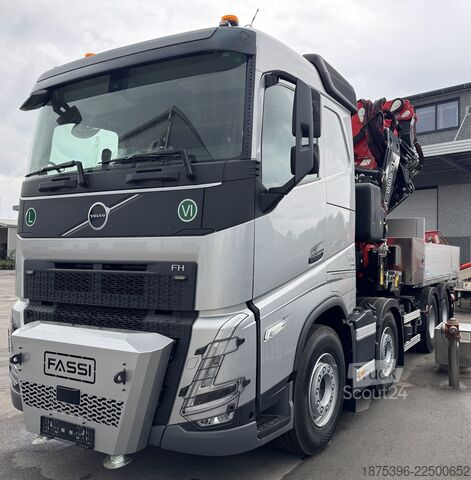 Grua montada em camião Volvo 
