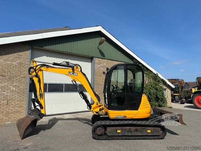 Mini bager JCB 8050