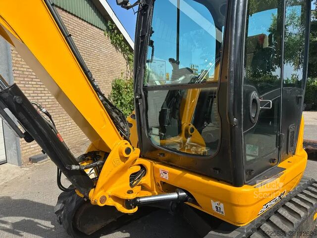 Mini bager JCB 8050