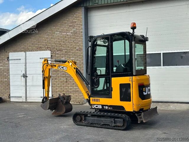Mini bager JCB 19C-1