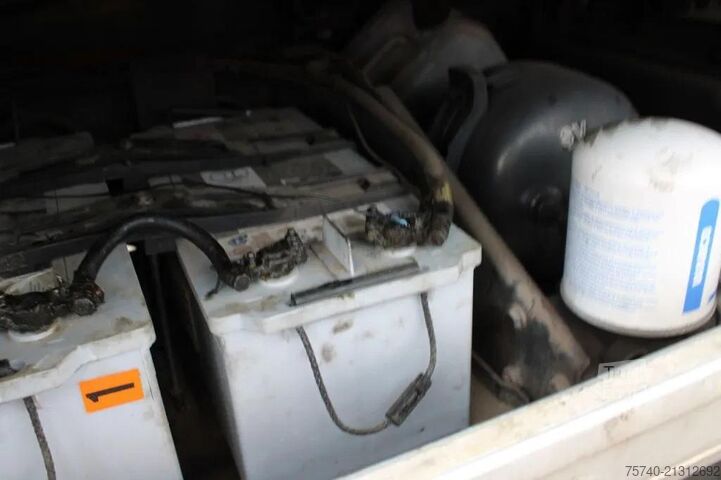 Plateforme de chargement ouverte Mercedes-Benz Axor 2633 + 6x2 + euro 5 + manual