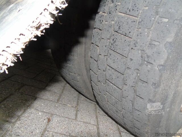 Грузоподъемная платформа Mercedes-Benz Axor 2633 + 6x2 + euro 5 + manual