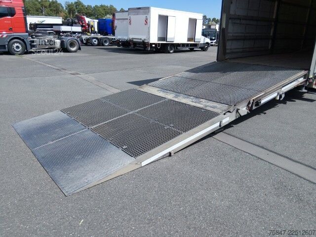 åpen semitrailer med presenning Schröder ST 18/20 P4-13.35 Mega Rampe Hubbett