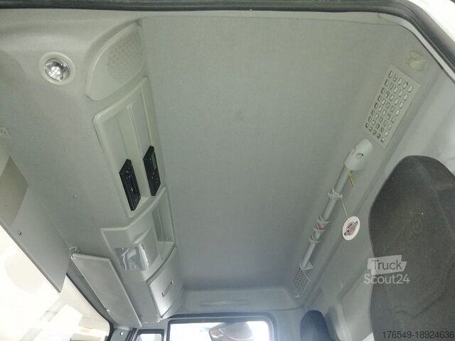 Tre-sidet tipvogn Iveco 120E19