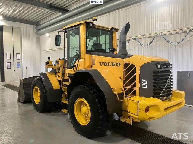Ekskavatör Volvo L70F wheel loader w/ bucket from 2021