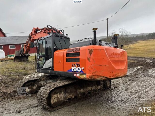 ⇒ Hitachi ZX210LC-5B Excavator w/Digger Bucket and Leica