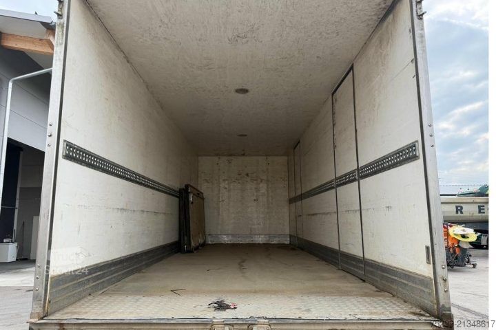 Škatlasti tovornjak Iveco 160E28 4x2