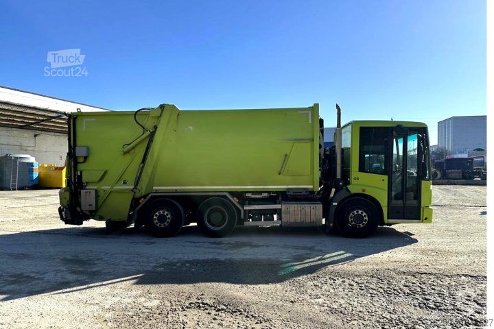 Camion à ordures Mercedes-Benz Econic 2635 6x2*4 Getriebeschaden