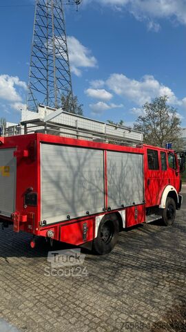 Feuerwehrauto Mercedes-Benz 1222