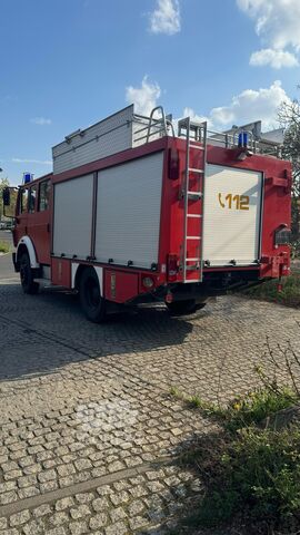 Feuerwehrauto Mercedes-Benz 1222