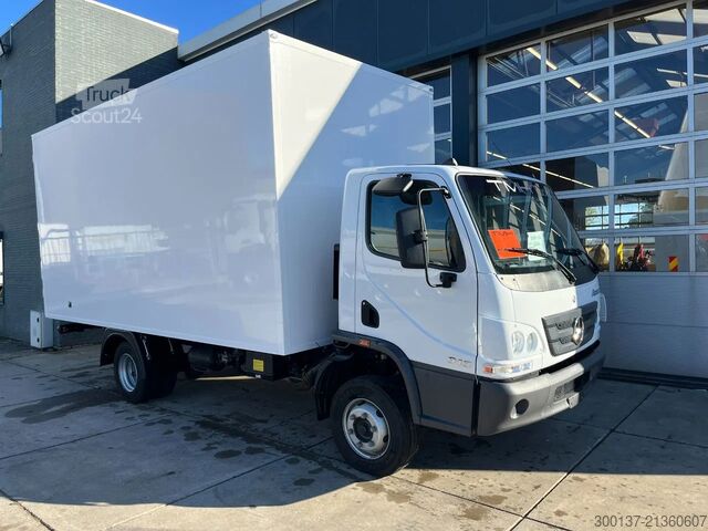 Valise Mercedes-Benz Accelo 915 4x2 Closed Cargo Truck