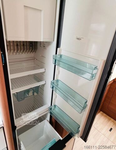 Polointegrovaný obytný vůz LMC T 662 G - Einzelbetten - Automatik - 2x Klima -