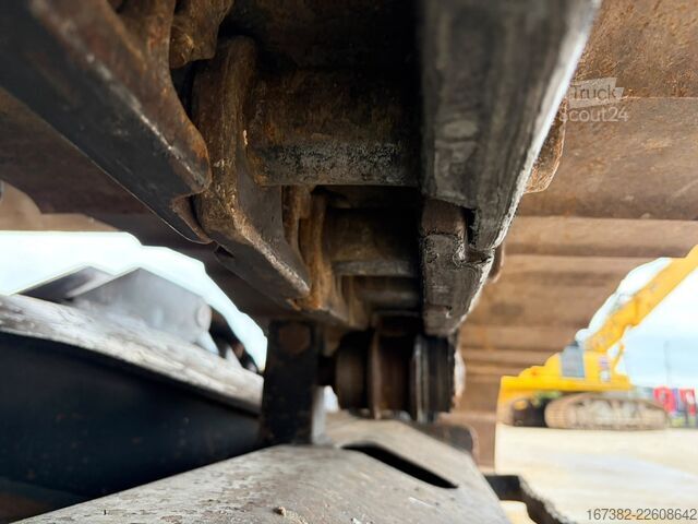 حفارة زاحفة Caterpillar 315FLCR