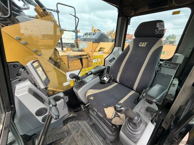 حفارة زاحفة Caterpillar 315FLCR