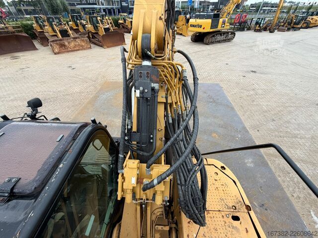 حفارة زاحفة Caterpillar 315FLCR