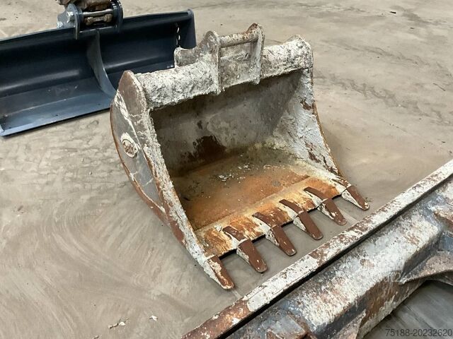 Midi kotrógép Doosan DX 80 R