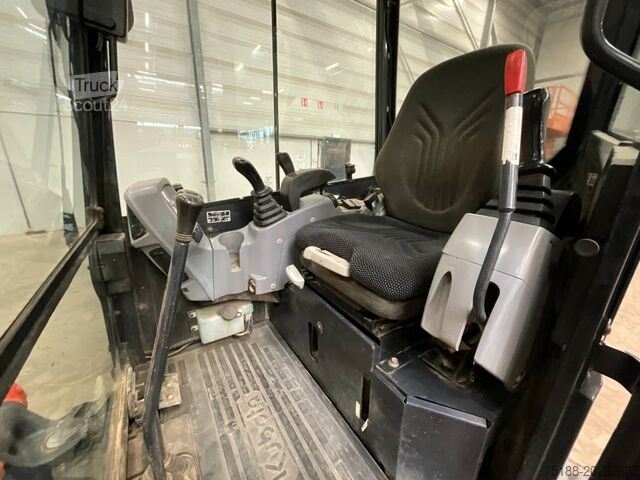 Minigraver Kubota U 27-4