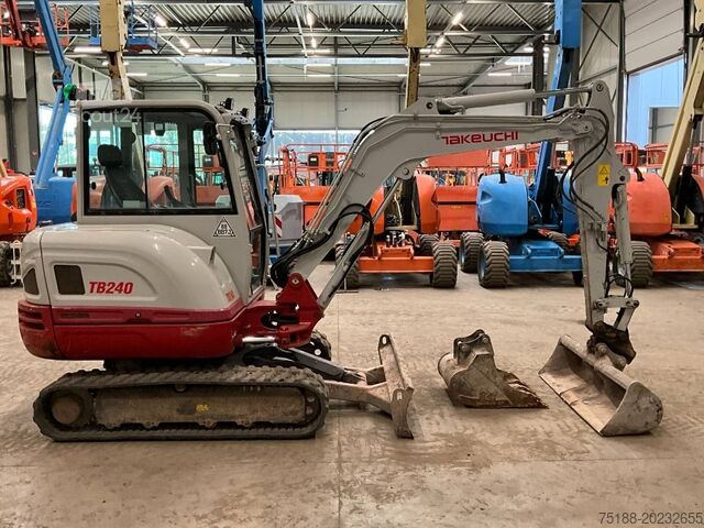 Minibagger Takeuchi TB 240
