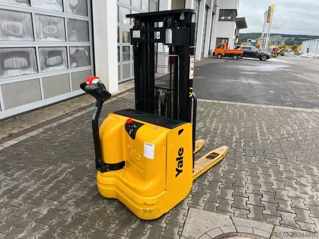 Stivuitor manual YALE MS 12 AC / Triplex: 4m! / nur 229h! / 2014