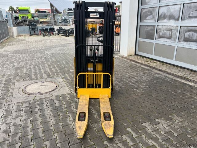 Stivuitor manual YALE MS 12 AC / Triplex: 4m! / nur 229h! / 2014