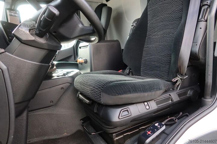 Valise Mercedes-Benz Bakwagen + DHollandia 2000 kg