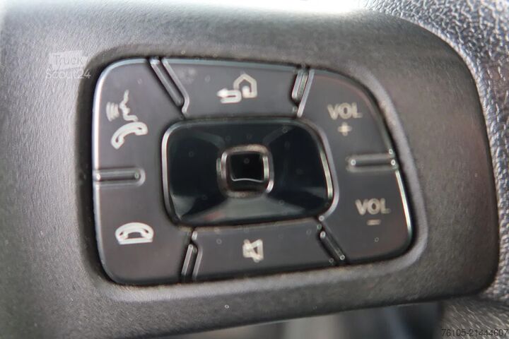 Valise Mercedes-Benz Bakwagen + DHollandia 2000 kg