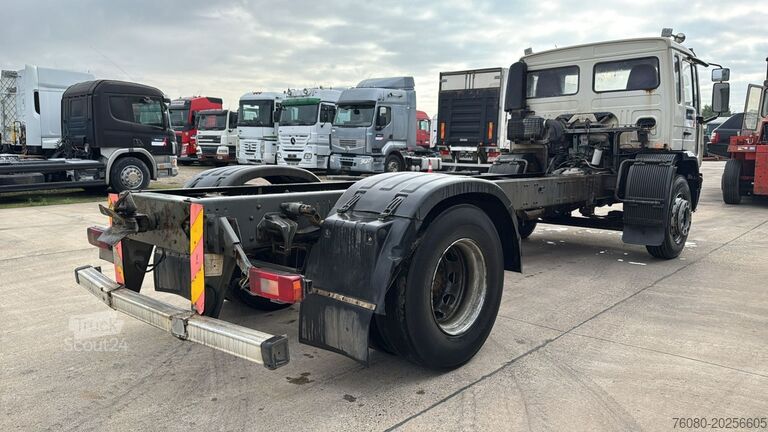 Chassis cabine Volvo FL 220 (FULL STEEL SUSP. / 10 BOLTS / 18 TONS /...